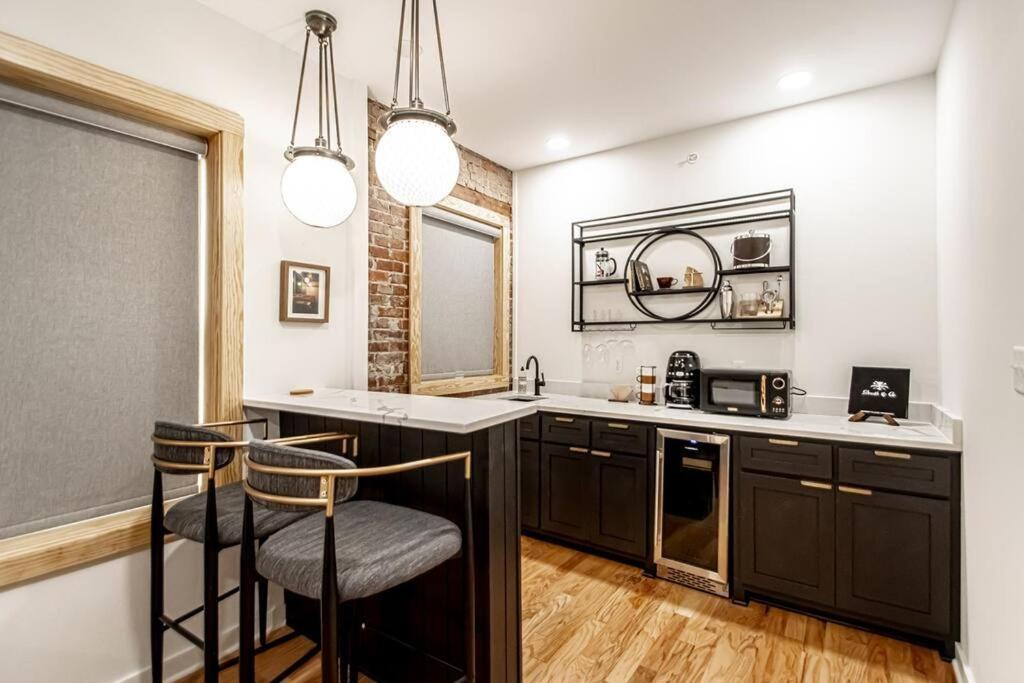 Historic Dtwn Studio, Walk To Bathhouses, Shops, Room # 103 Hot Springs Bagian luar foto